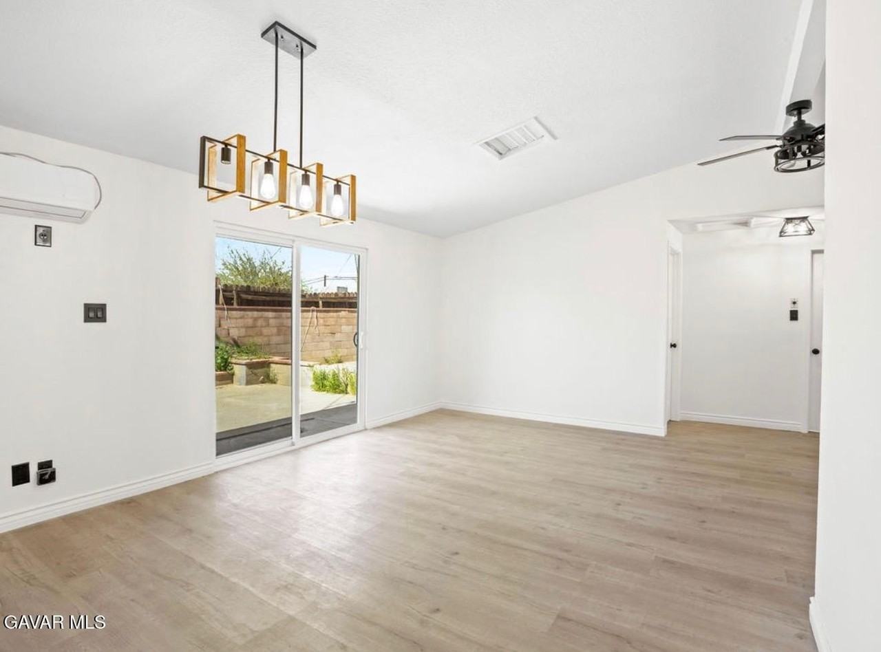 44715 Gingham Ave - Photo 7 of 20