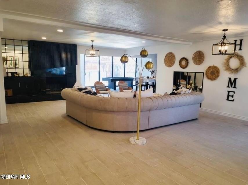 9108 Shaver Dr - Photo 2 of 8