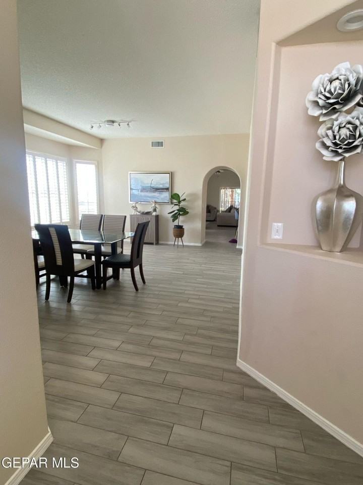 798 Maxey Marie Dr - Photo 5 of 16