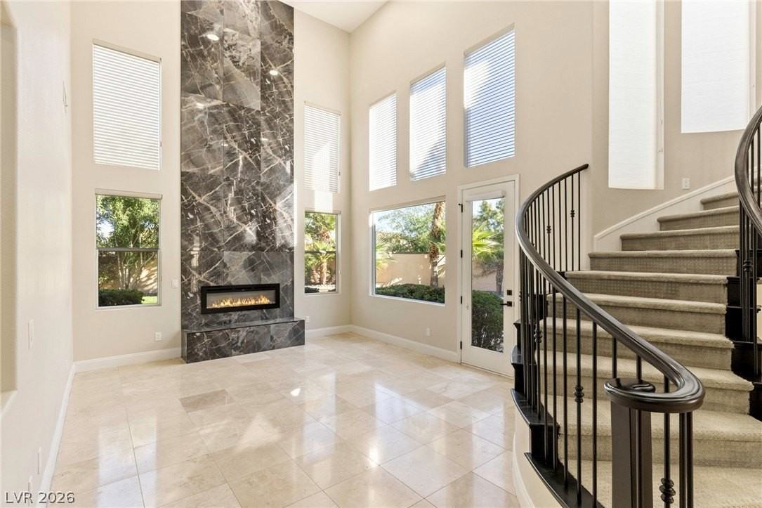 2462 Hollow Rock Ct - Photo 7 of 50