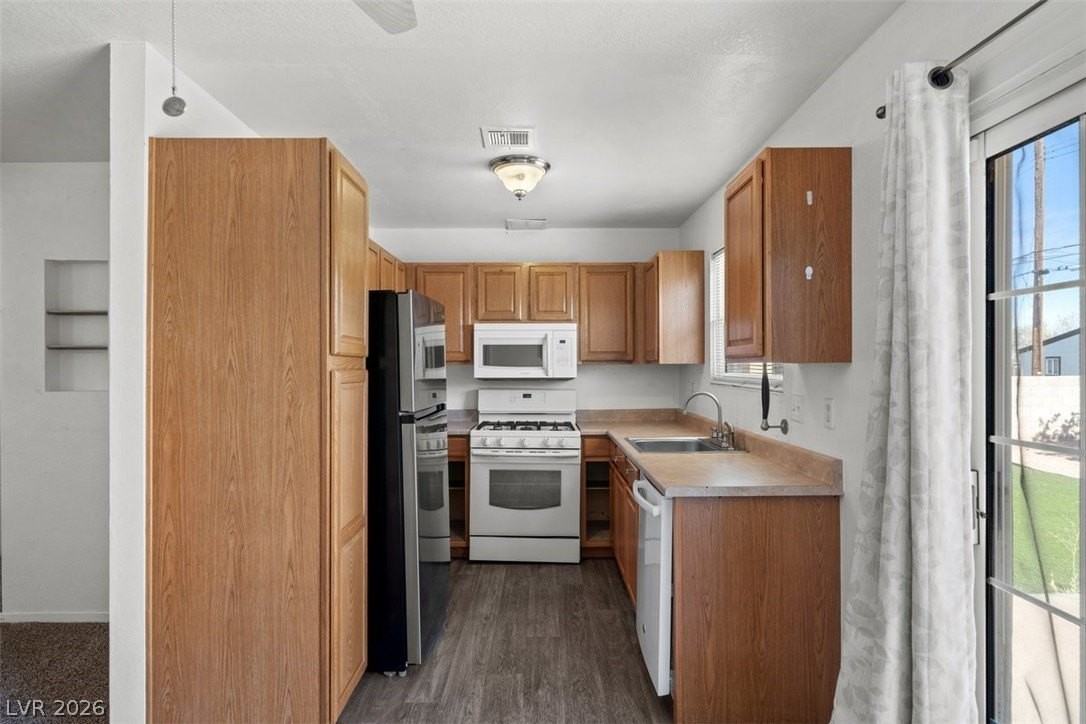 245 Meyers Ave - Photo 5 of 18