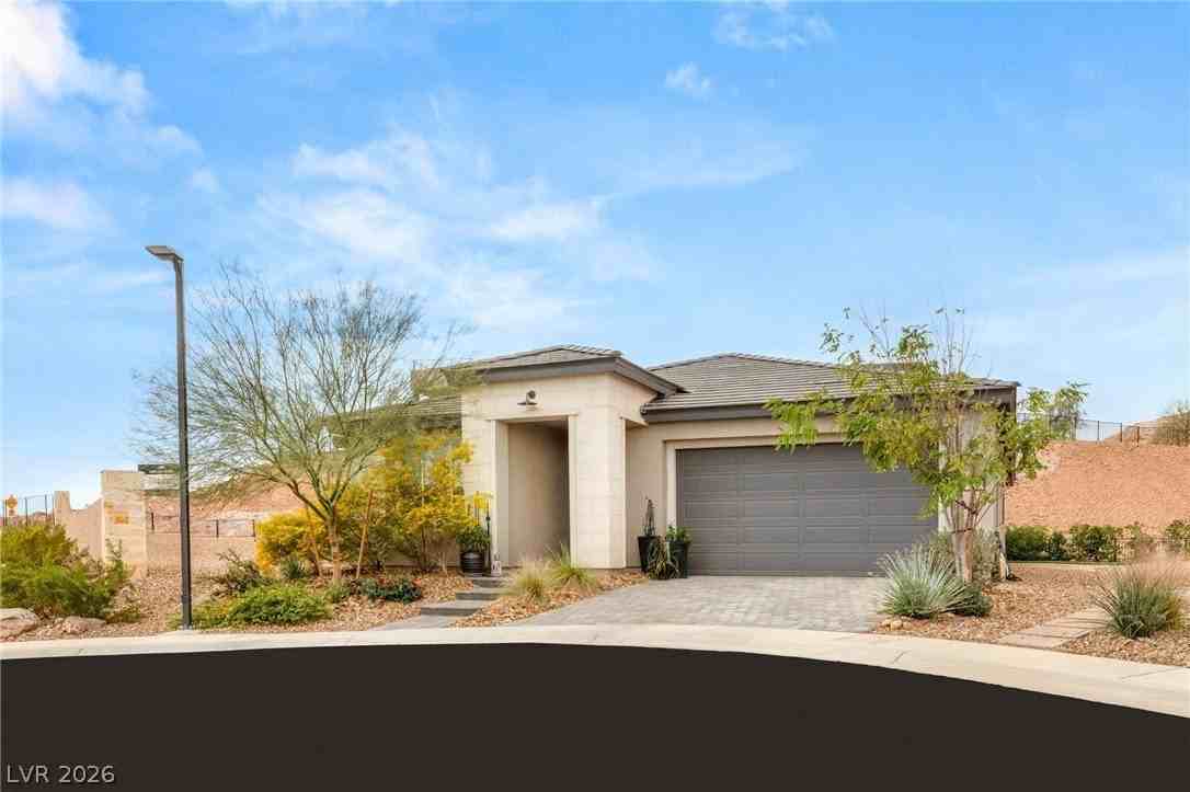 6 Sun Lily Ln - Photo 2 of 47
