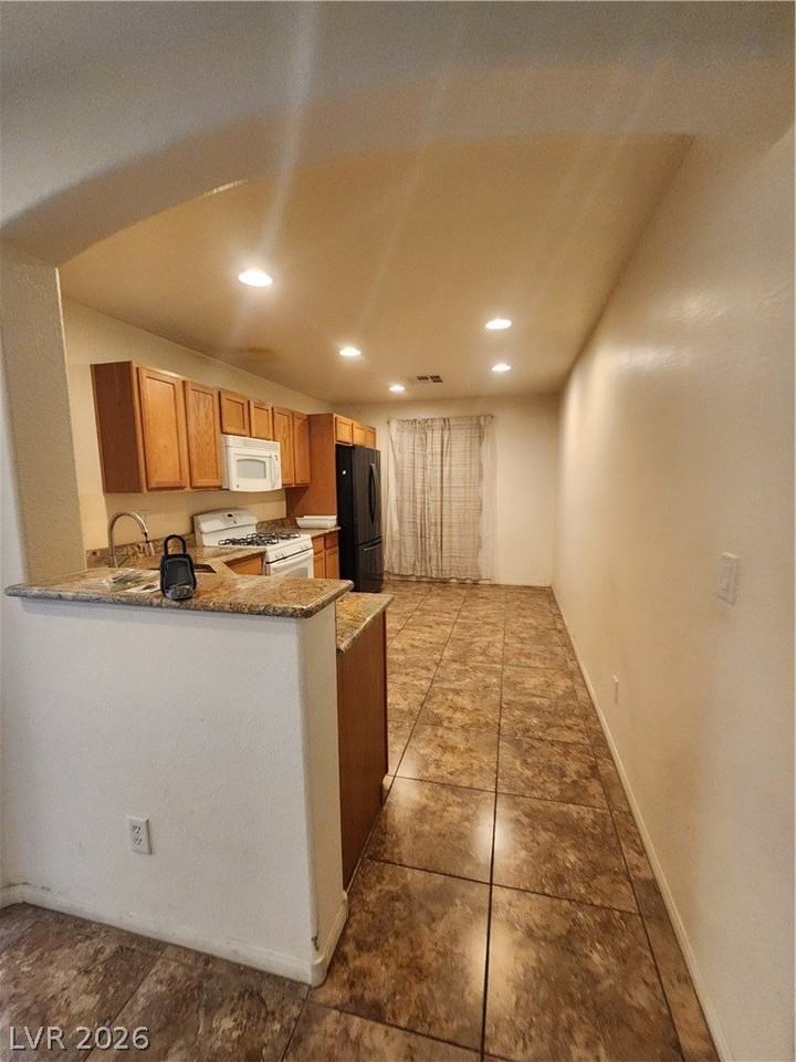 8956 Medford Hills Ct - Photo 5 of 16