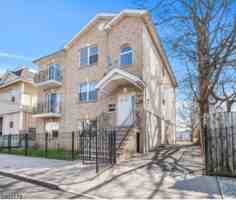 featured image of 138-140 Schuyler Ave
