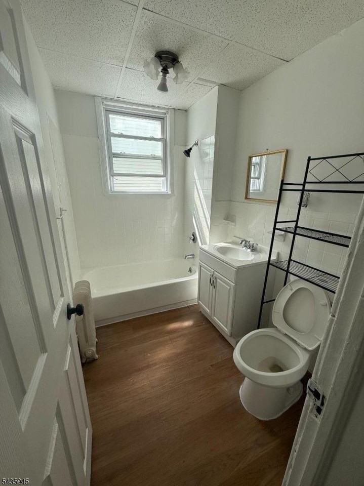 14 Belmont Ter #2R - Photo 3 of 7