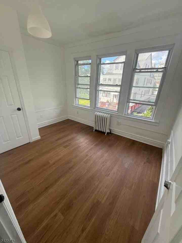 14 Belmont Ter #2R - Photo 4 of 7