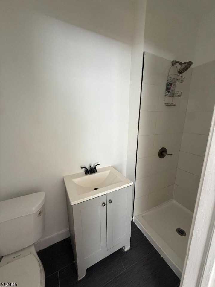 14 Belmont Ter #2R - Photo 5 of 7