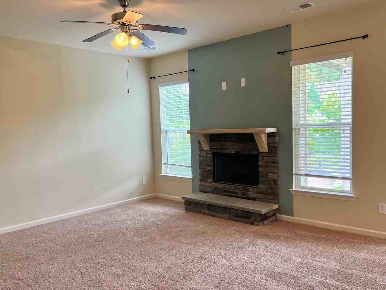 5022 Vine Ln - Photo 7 of 44