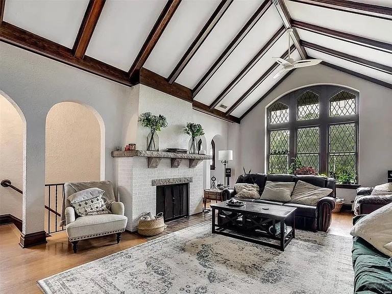 7256 Pershing Ave #A - Photo 2 of 18