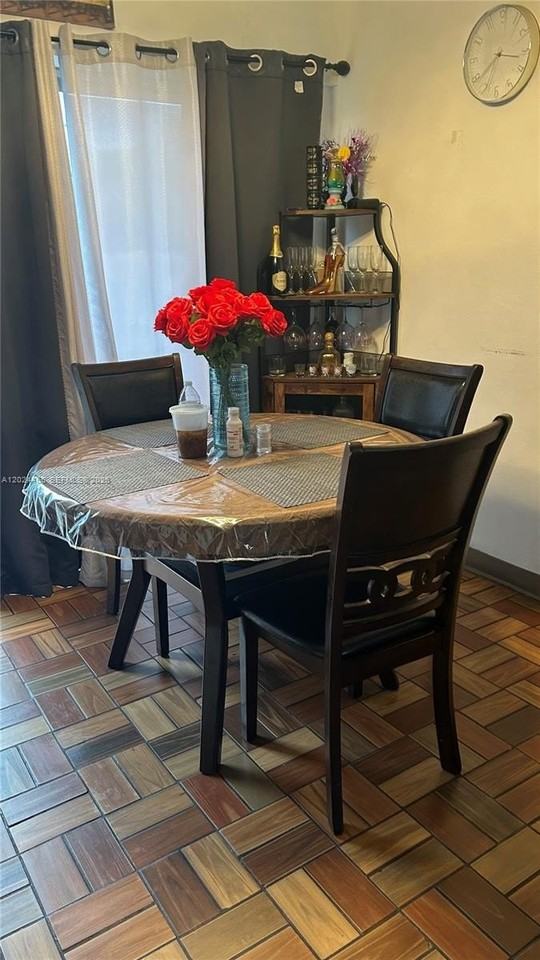 11750 Sw 186th St - Photo 5 of 10