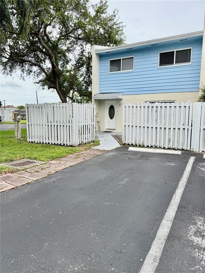 22334 Sw 103rd Ct #0 - Photo 3 of 22