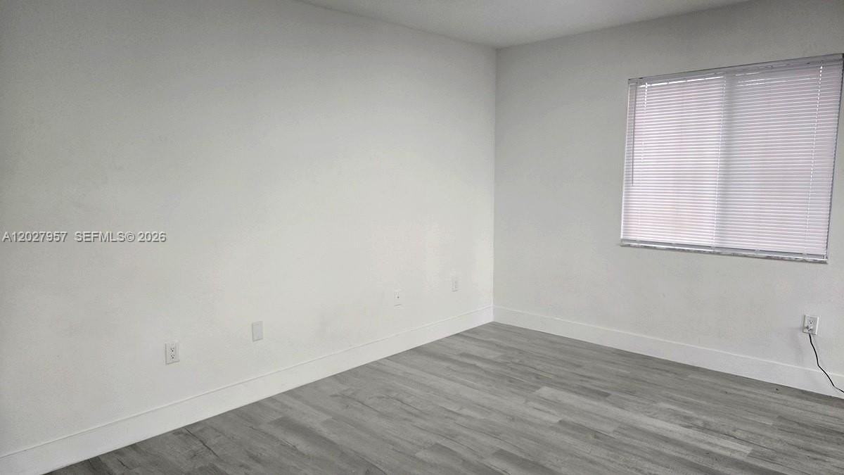 4952 Nw 21st Ave #0 - Photo 4 of 23