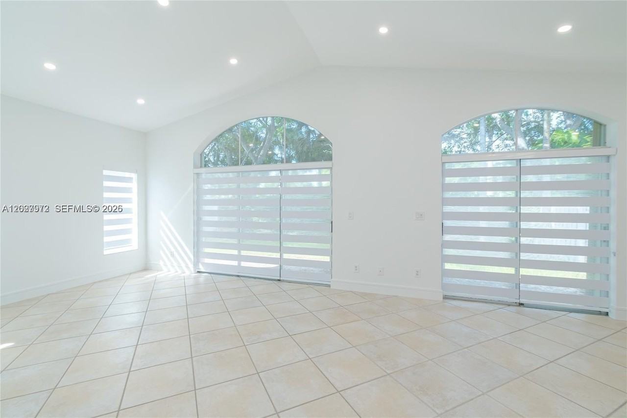 812 Garnet Cir #812 - Photo 6 of 17