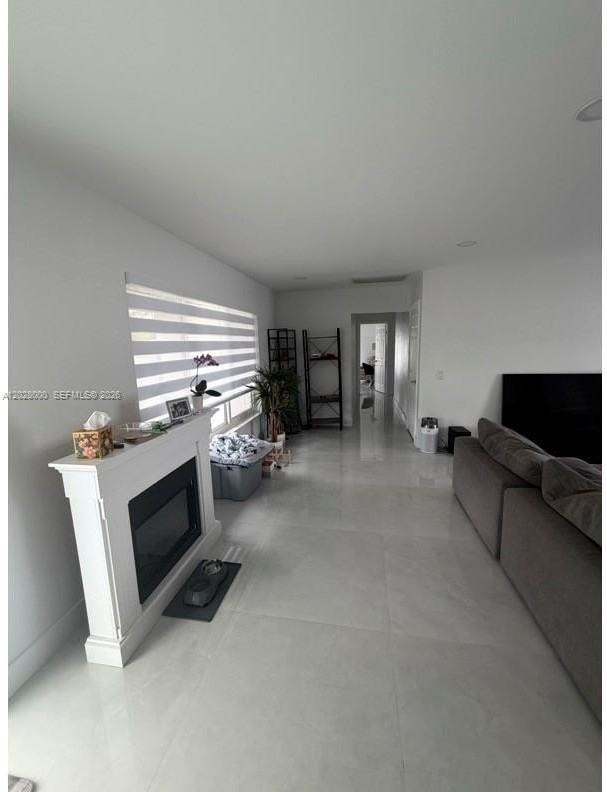 1110 S 14th Ave - Photo 6 of 21