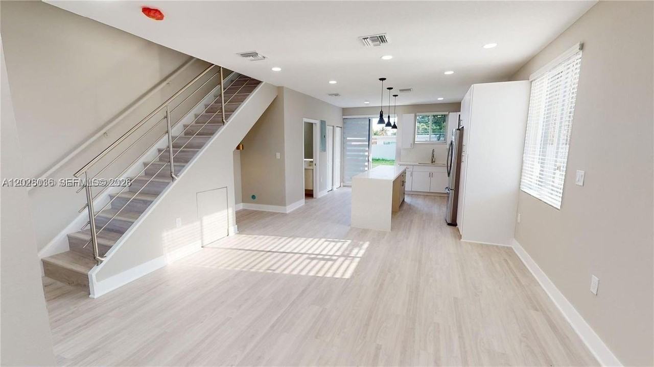 1284 Ne 111th St #1284 - Photo 3 of 24