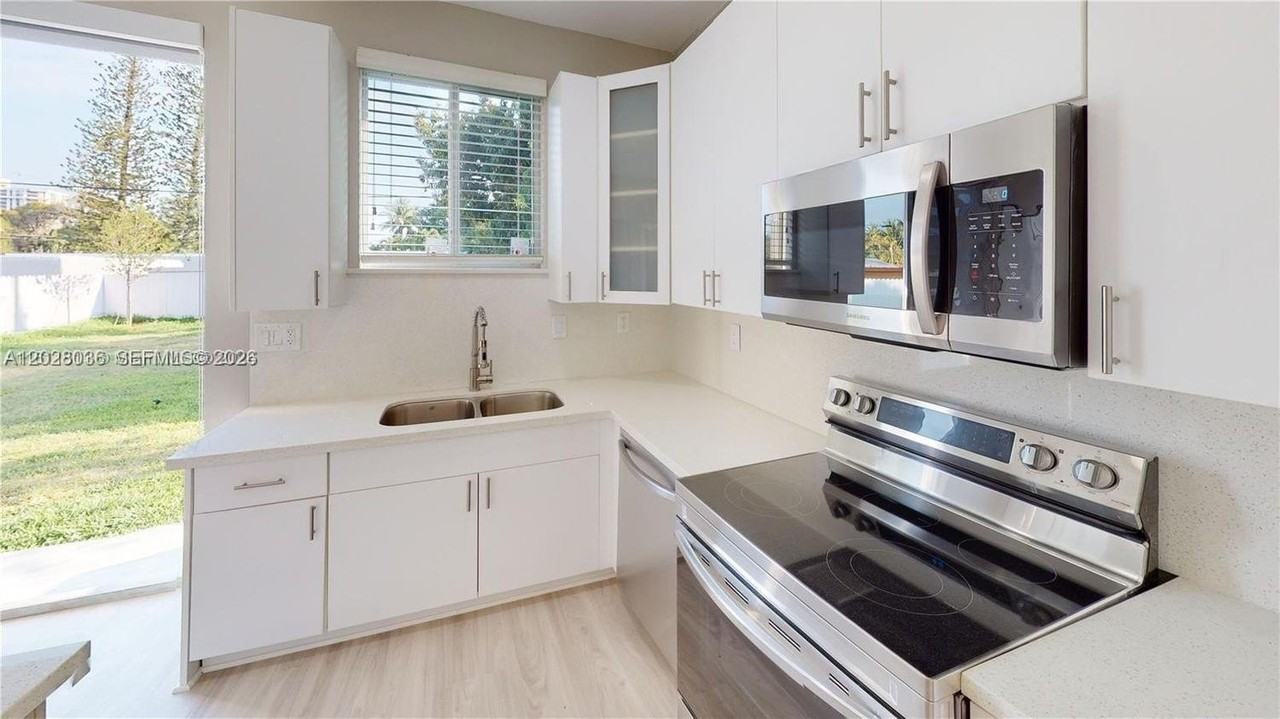 1284 Ne 111th St #1284 - Photo 5 of 24