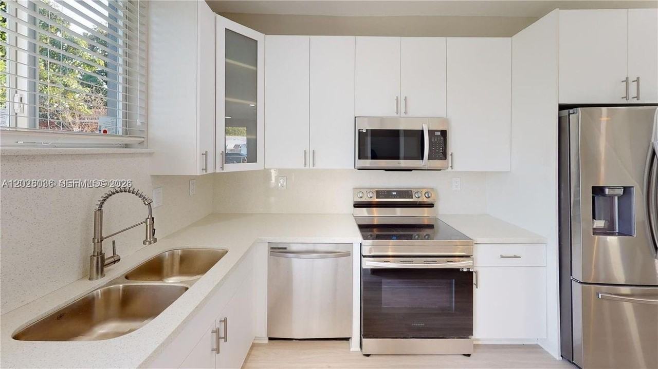 1284 Ne 111th St #1284 - Photo 6 of 24