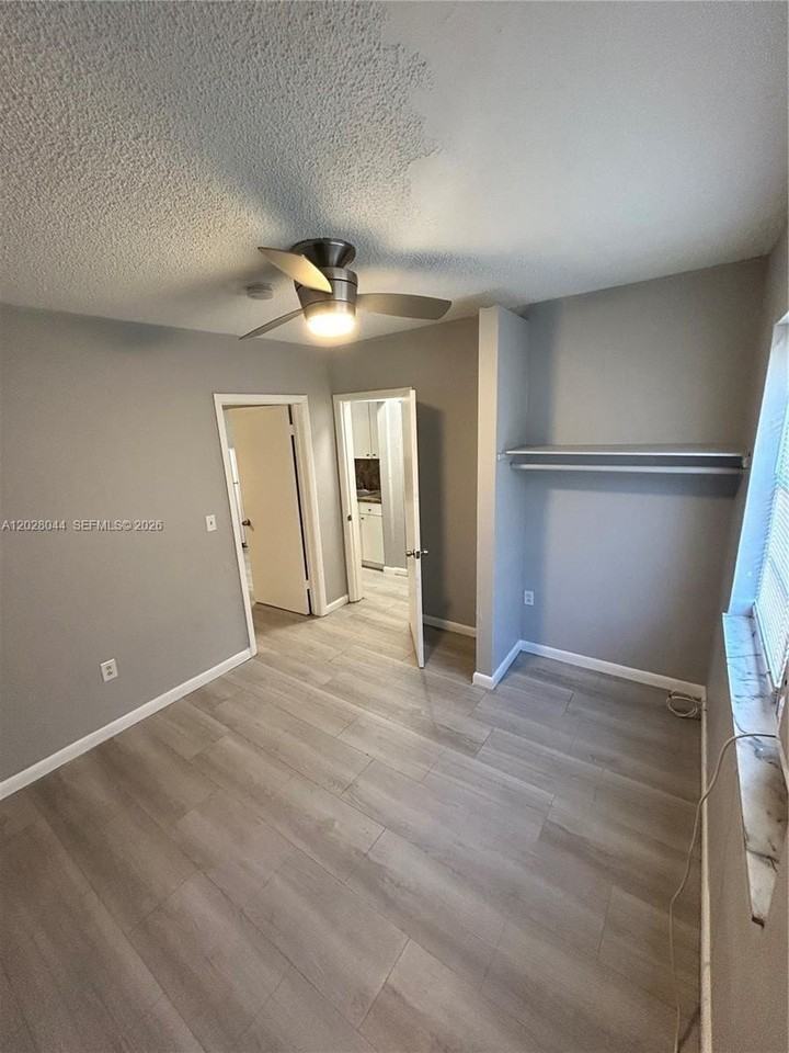 1720 Nw 1st Pl #1 - Photo 6 of 13