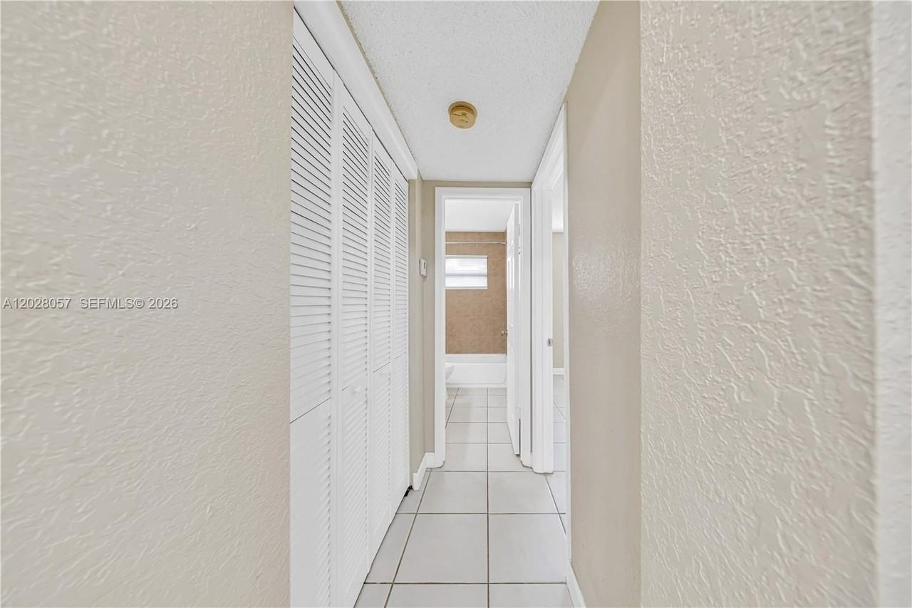 9751 Wayne Ave #6 - Photo 6 of 25