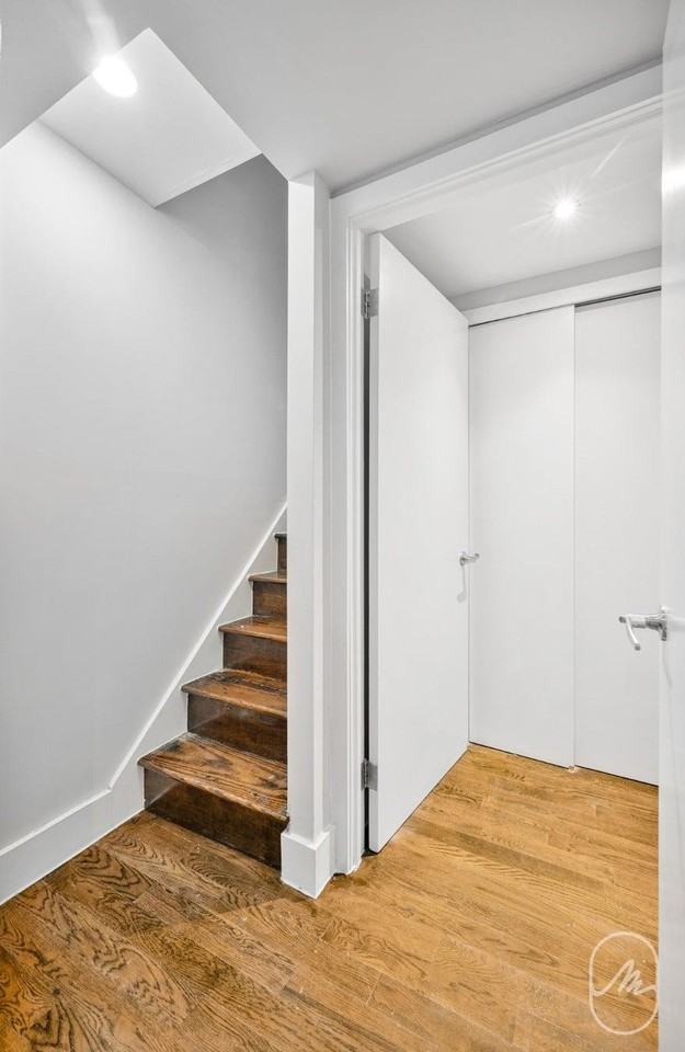 339 W 19th St - Photo 6 of 10
