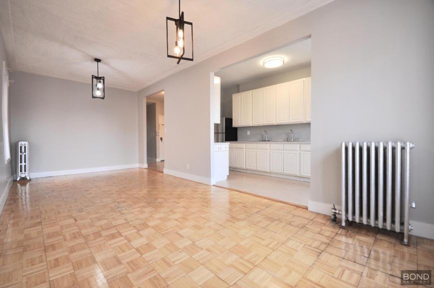 330 Albany Ave - Photo 5 of 9