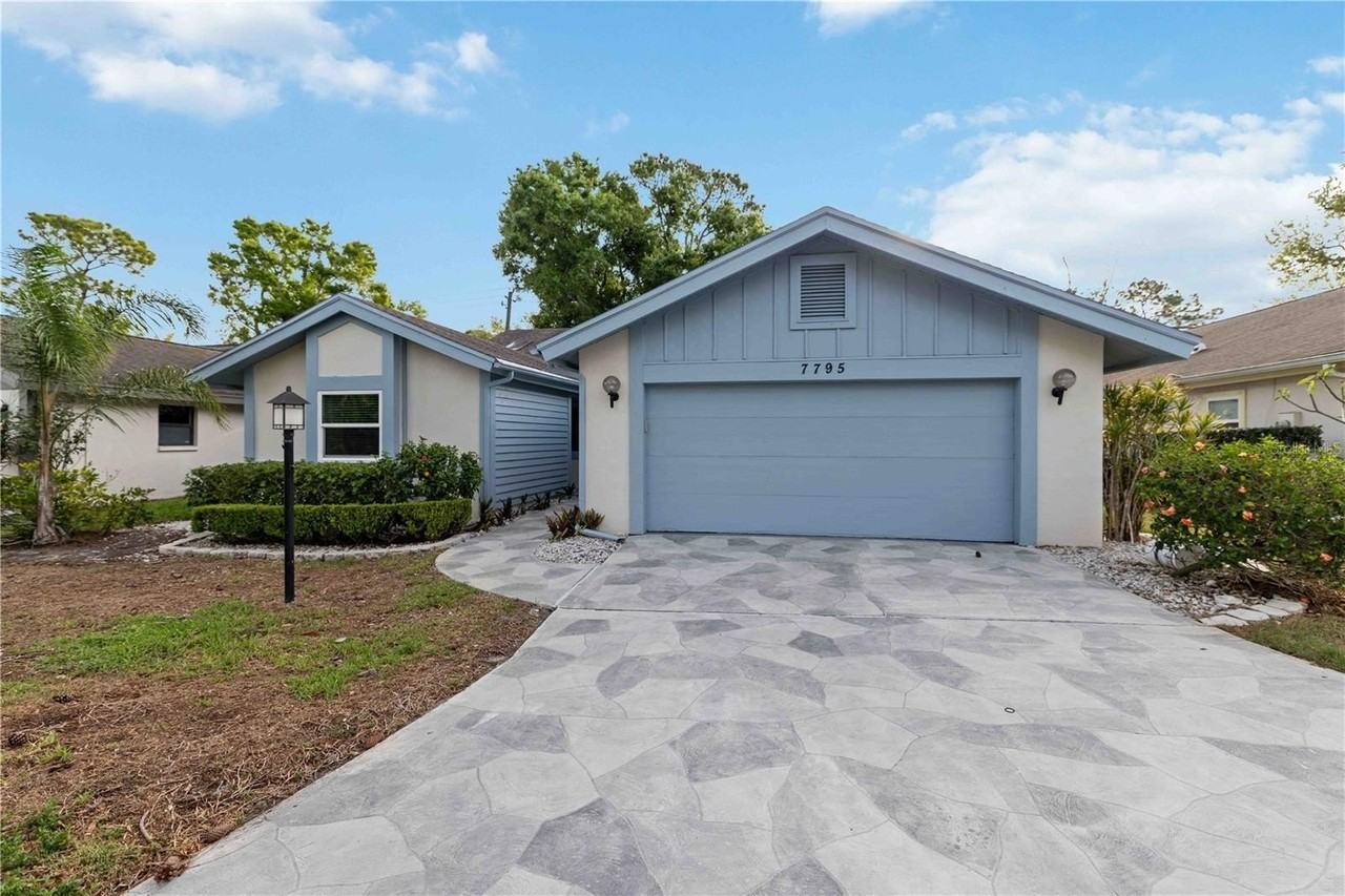7795 Pine Trace Dr - Photo 2 of 30