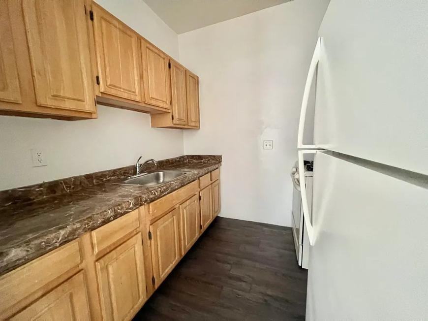 465 E 167th St - Photo 5 of 7