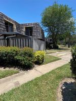 featured image of 1004 Royal Oak Blvd