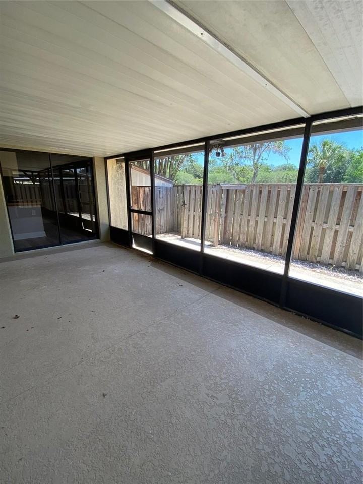 1004 Royal Oak Blvd - Photo 2 of 11