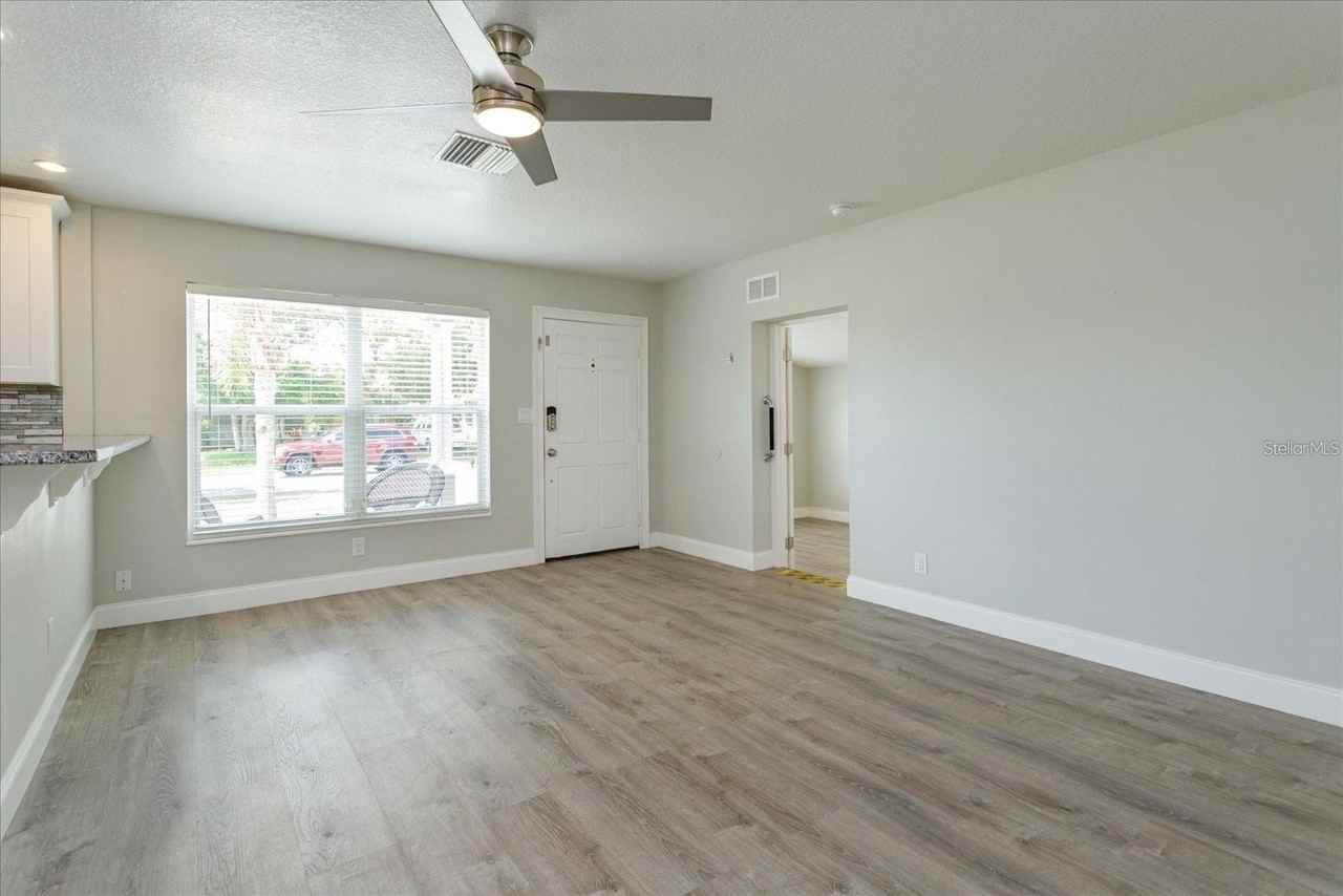 504 El Dorado Way - Photo 5 of 25