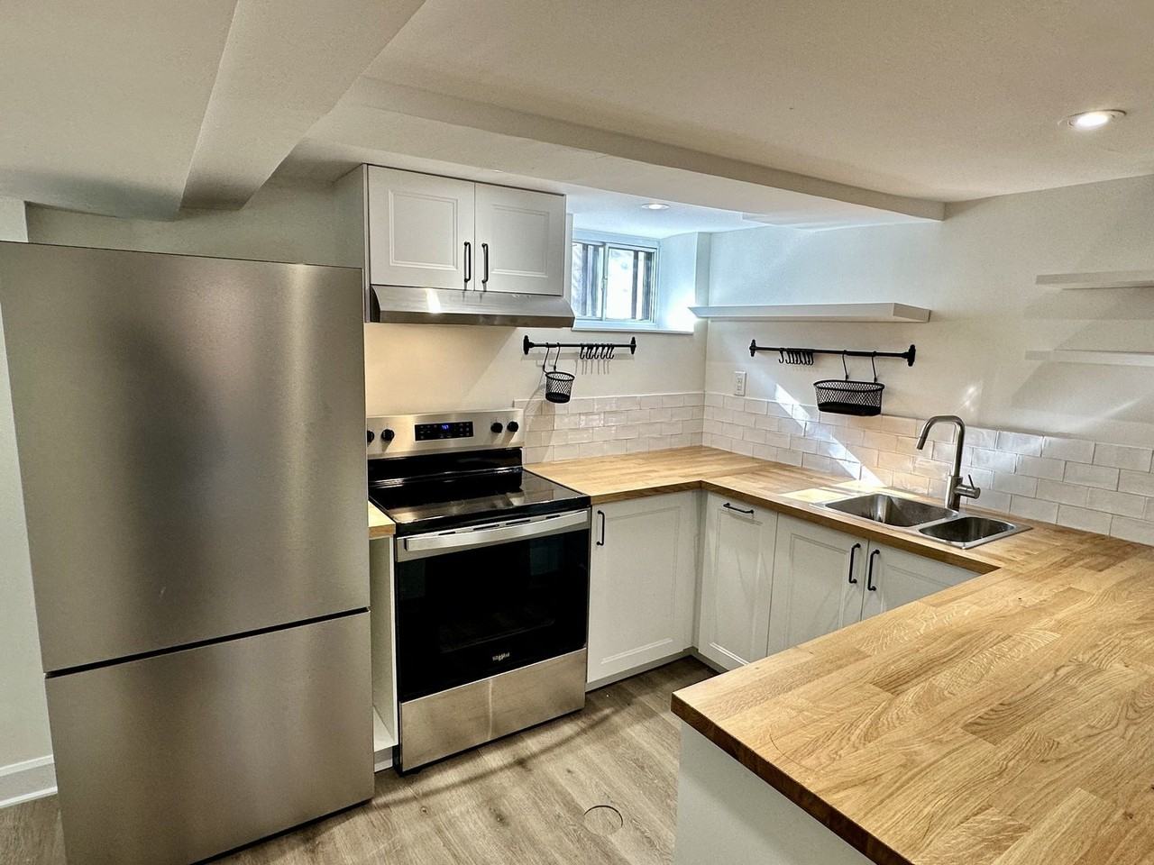 166 Delaware Ave - Photo 6 of 24