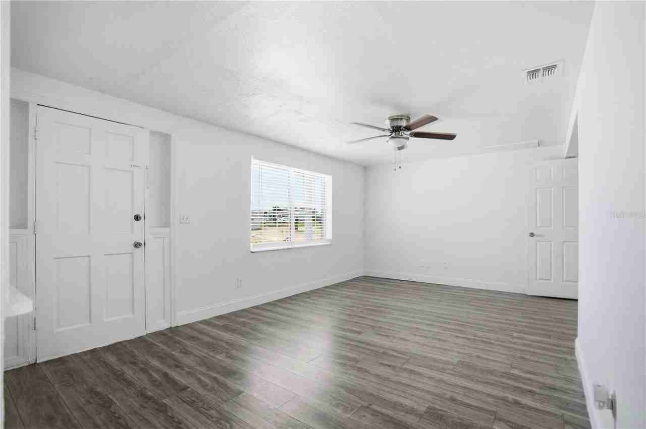 3301 Rosefield Dr - Photo 4 of 49