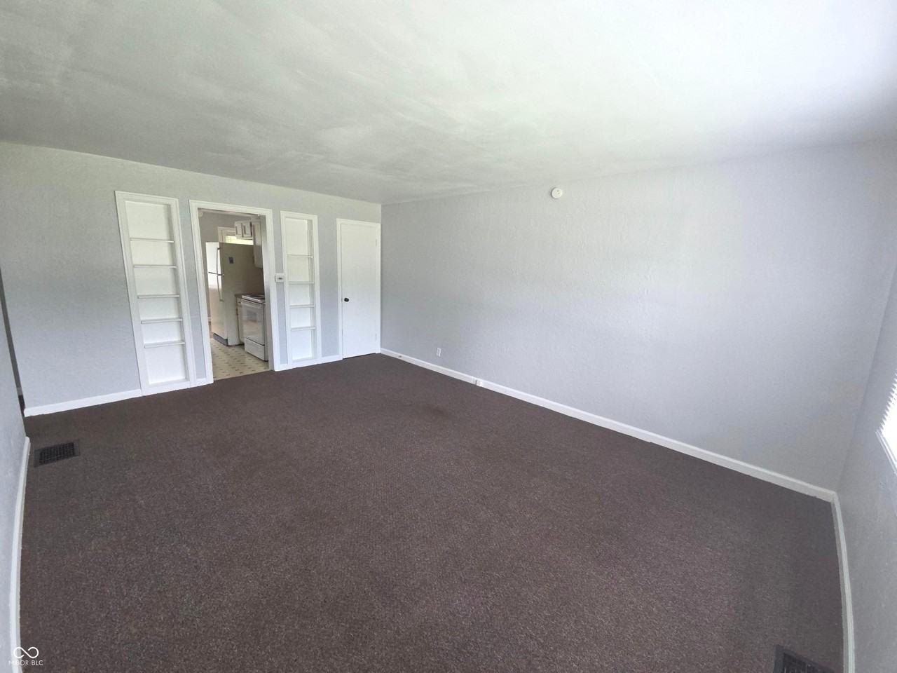 73 W Westfield Blvd - Photo 3 of 16