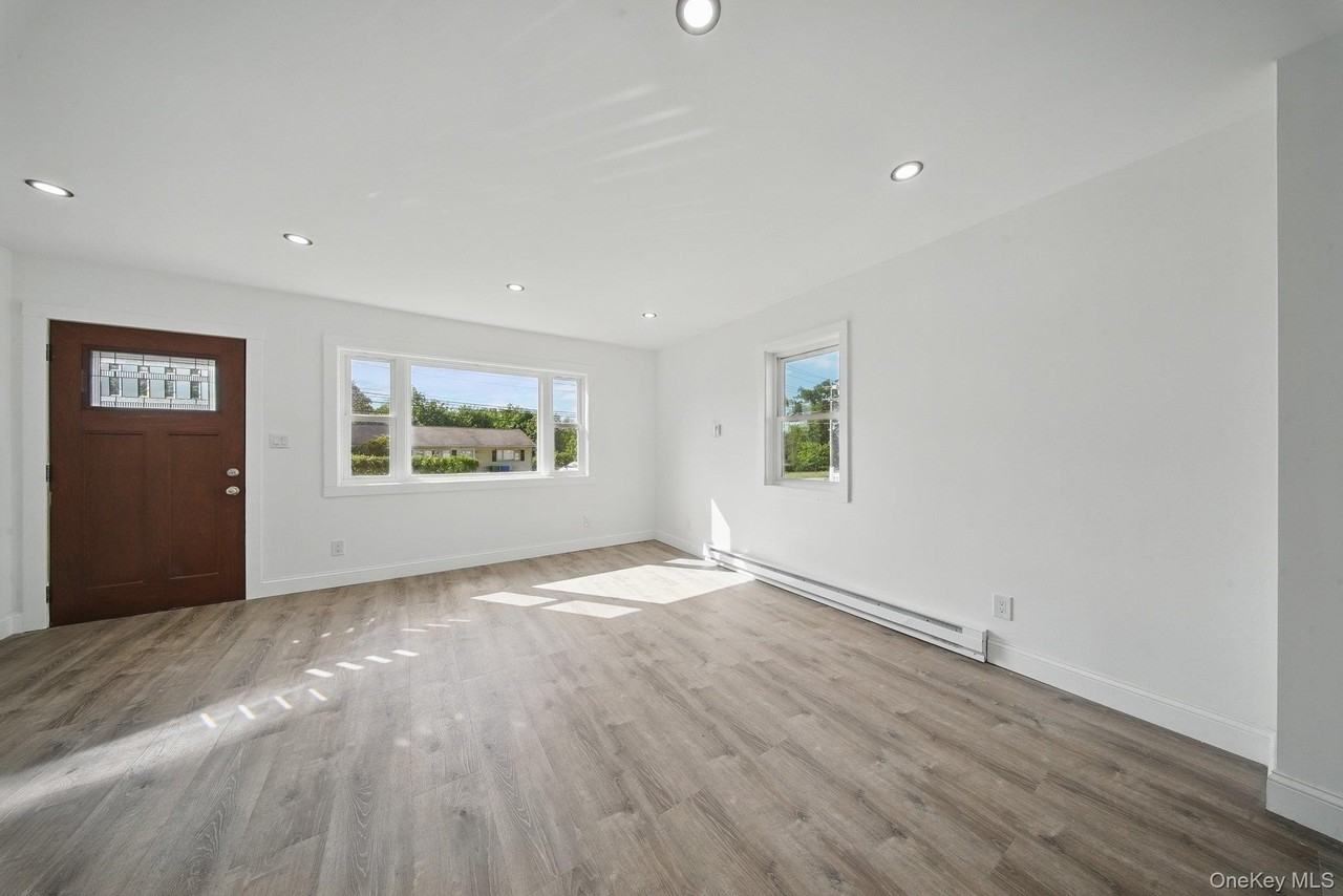 341 Highland Ave Ext - Photo 5 of 23