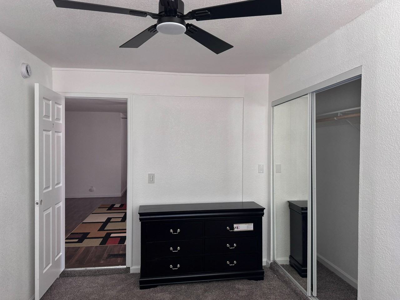 Town Cir - Photo 5 of 6