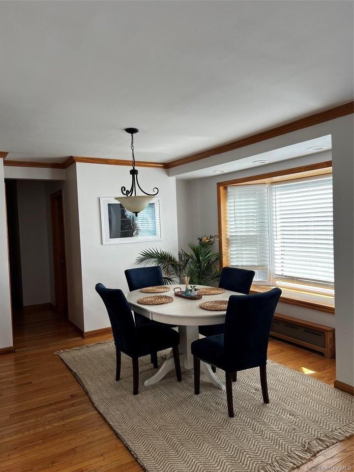 311 W Chester St - Photo 3 of 19