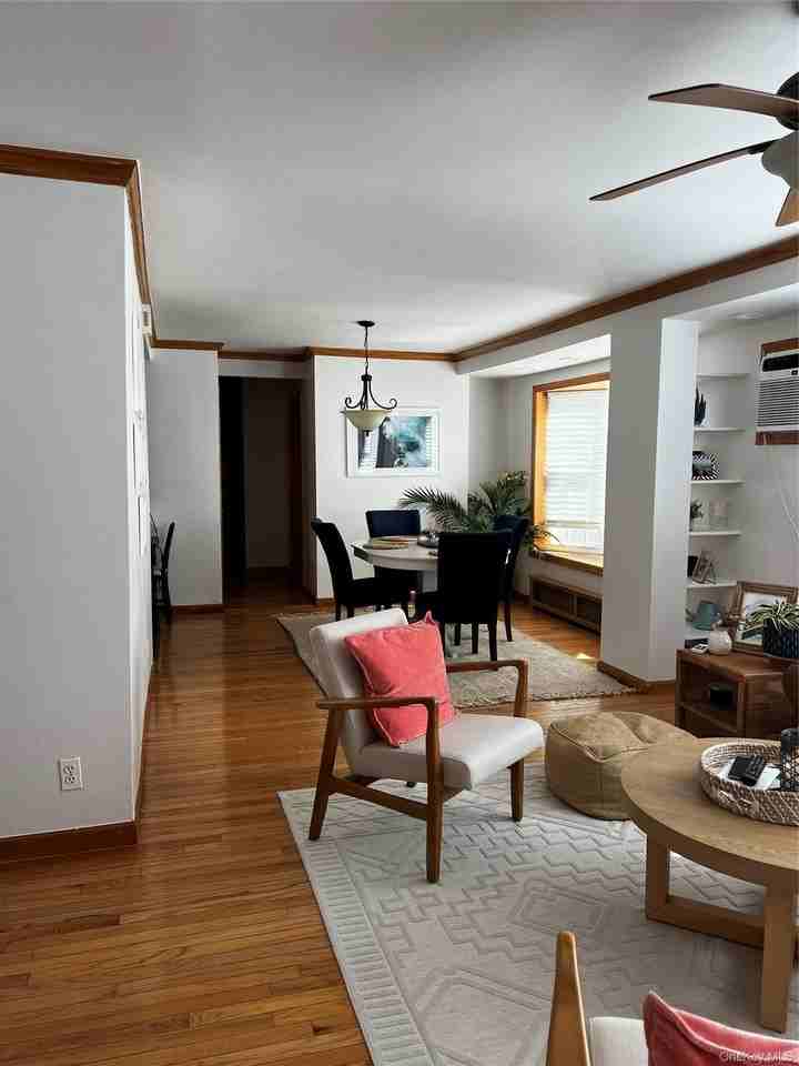 311 W Chester St - Photo 4 of 19