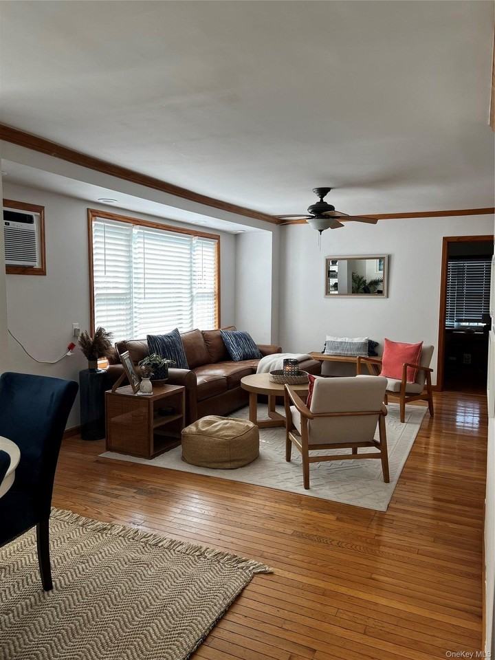 311 W Chester St - Photo 5 of 19