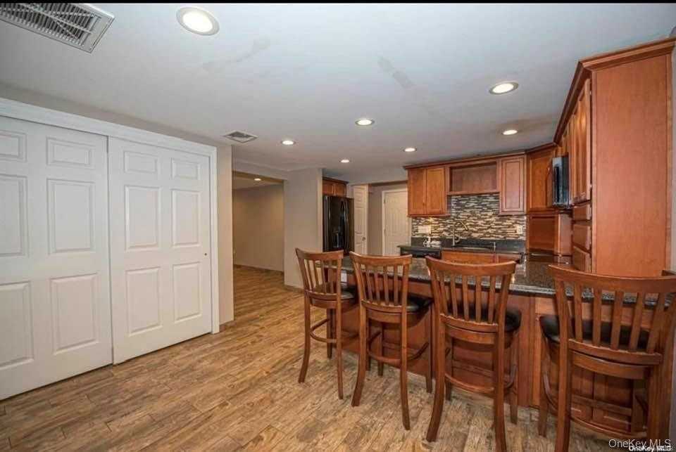 16 Wildwood St - Photo 6 of 8
