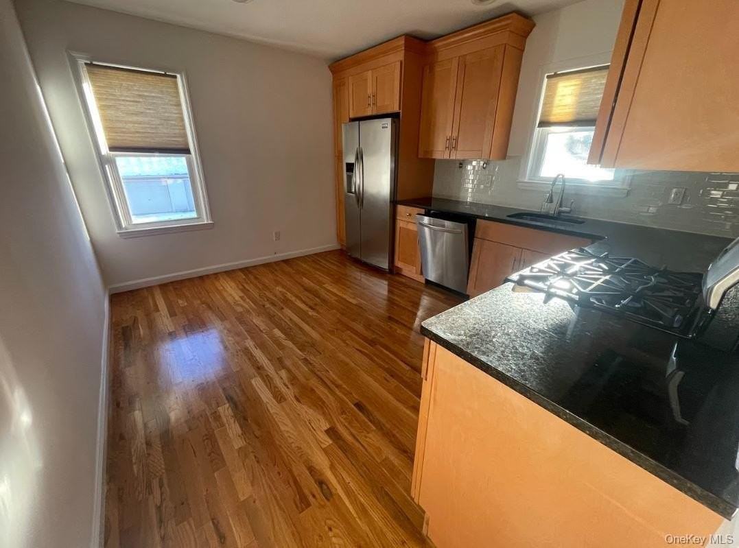 52 Hillside Ave - Photo 4 of 8