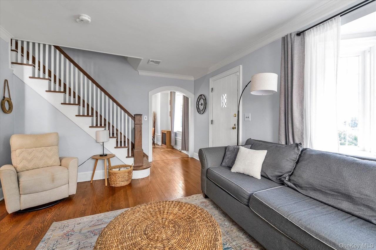 26 Latimer Ct - Photo 2 of 20