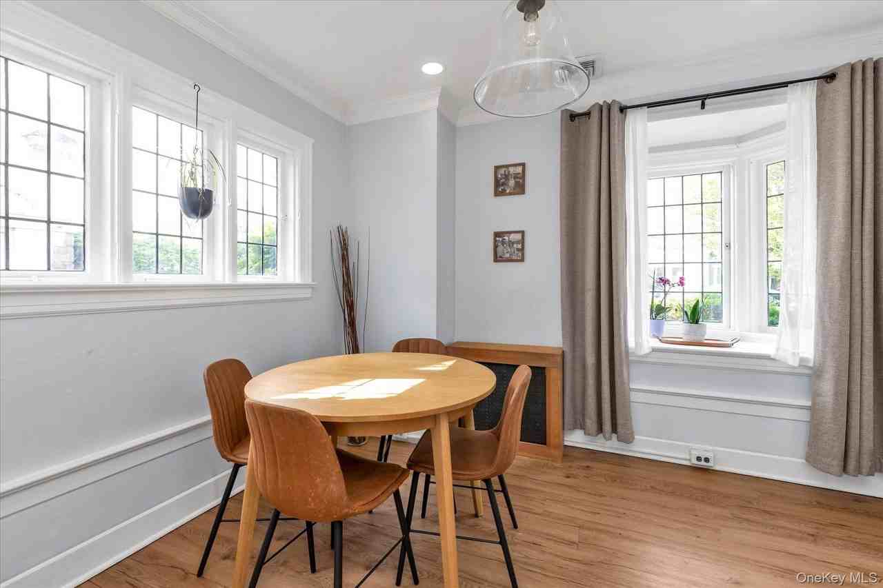 26 Latimer Ct - Photo 4 of 20