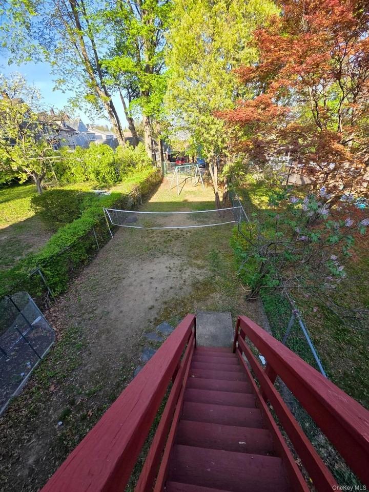 552 Manor Ridge Rd - Photo 3 of 16