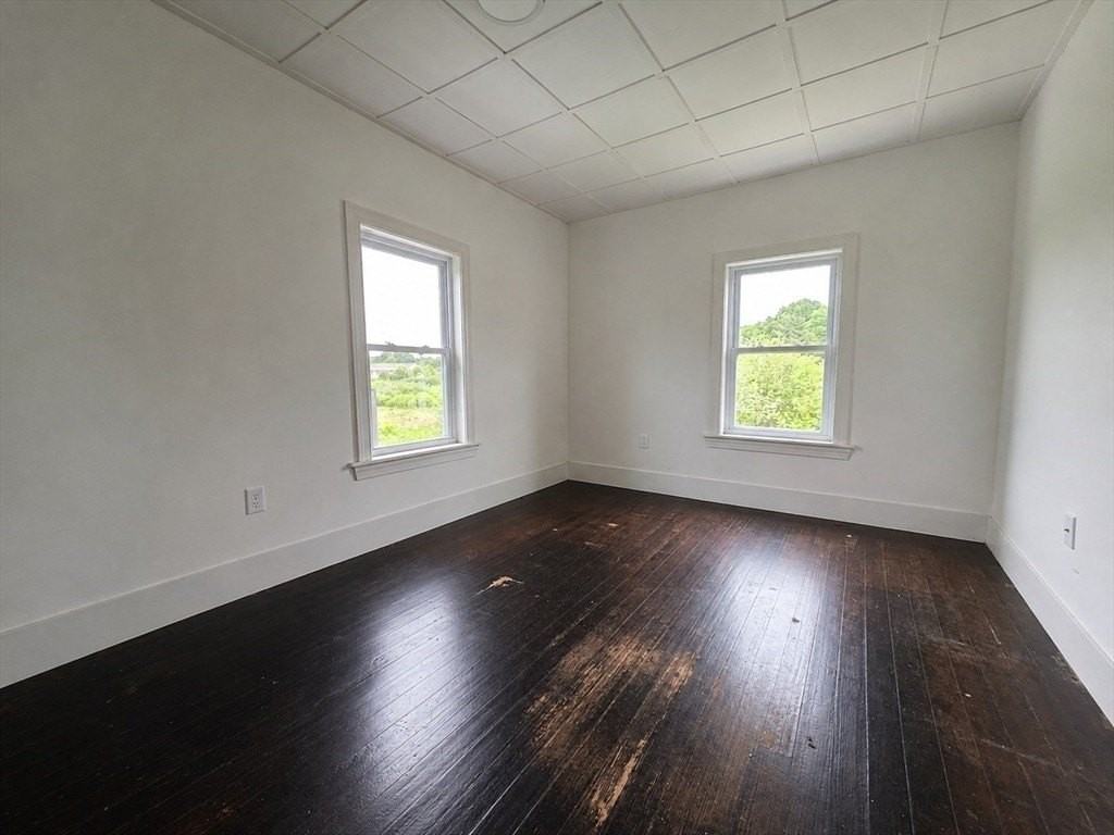 294 Plymouth St - Photo 4 of 16