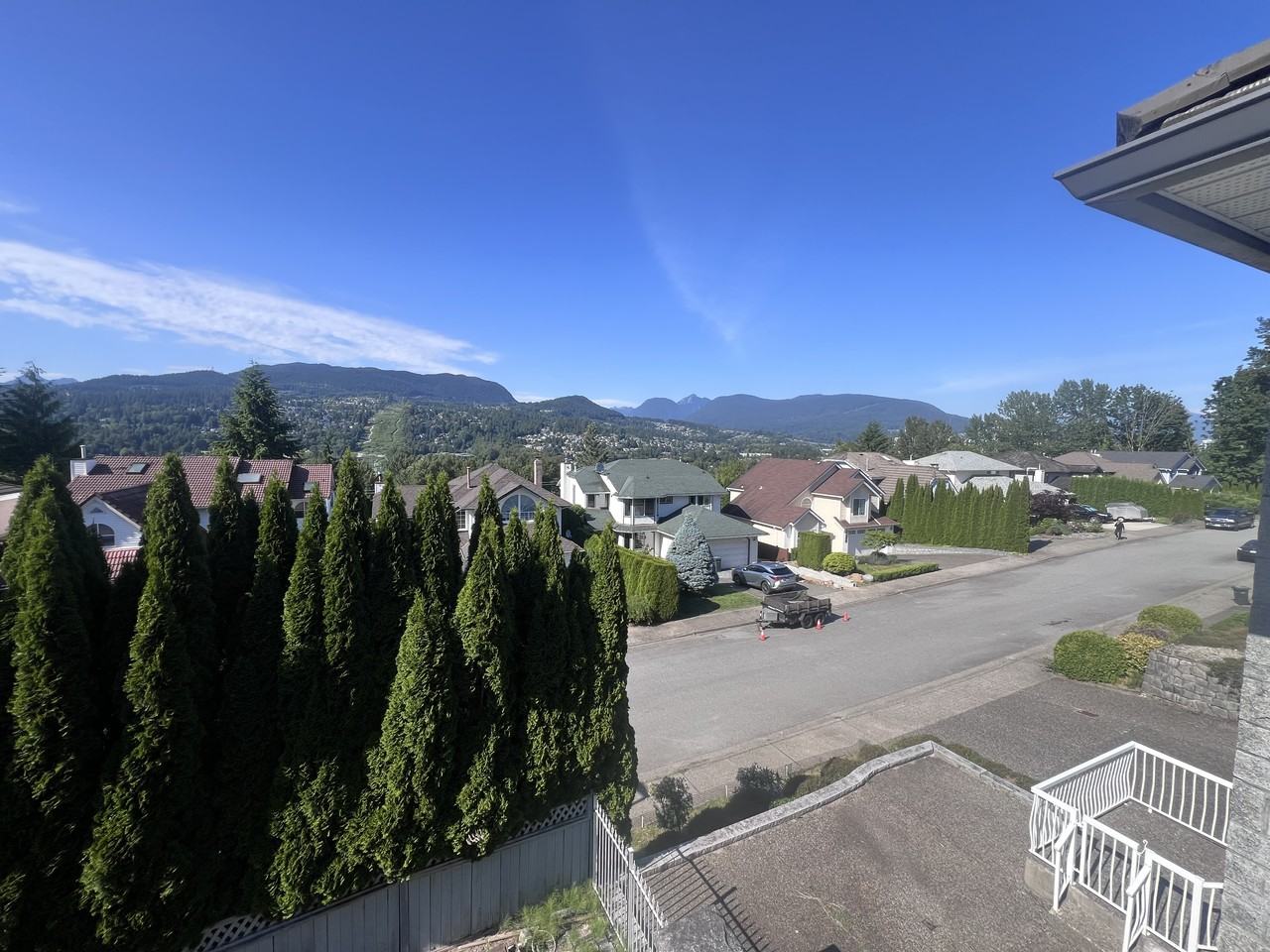 1056 Windward Drive - Photo 4 of 26