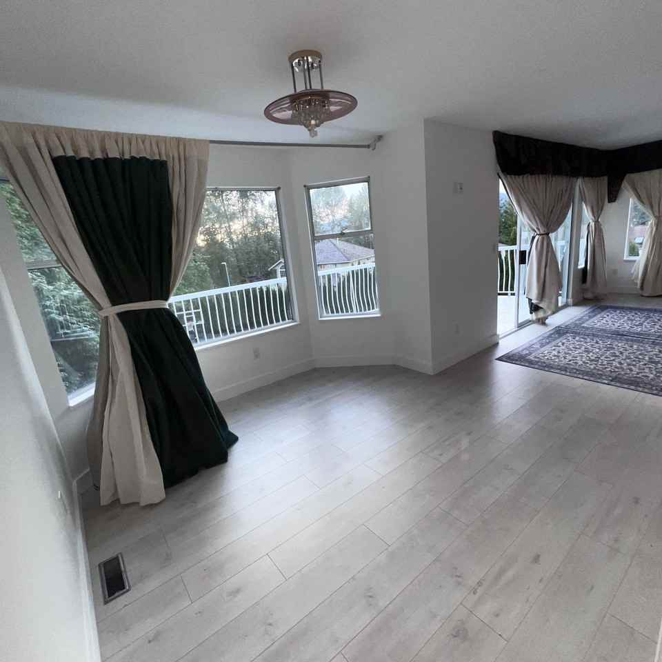 1056 Windward Drive - Photo 7 of 26