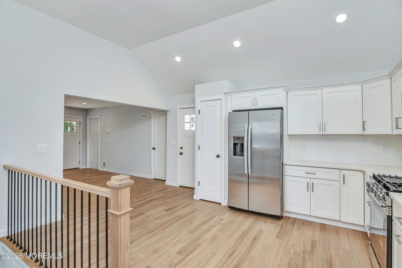 769 Cliffwood Ave - Photo 5 of 27