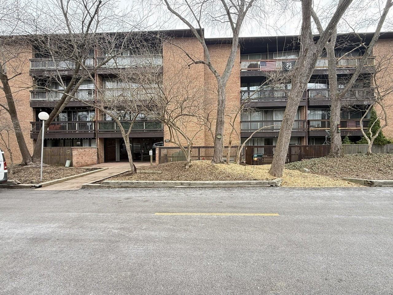 5500 Hillcrest Ln #3C