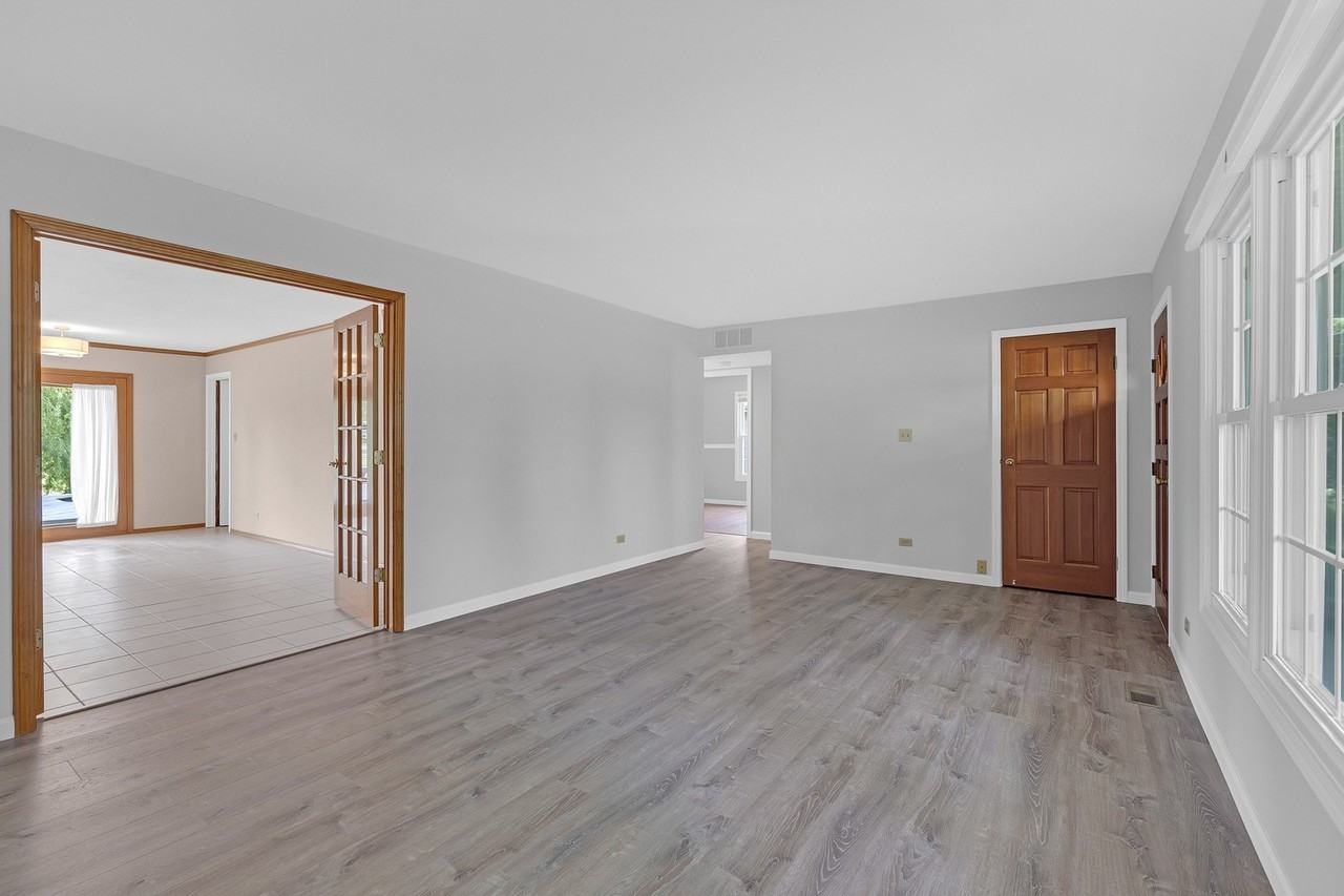 184 S Circle Ave - Photo 4 of 18