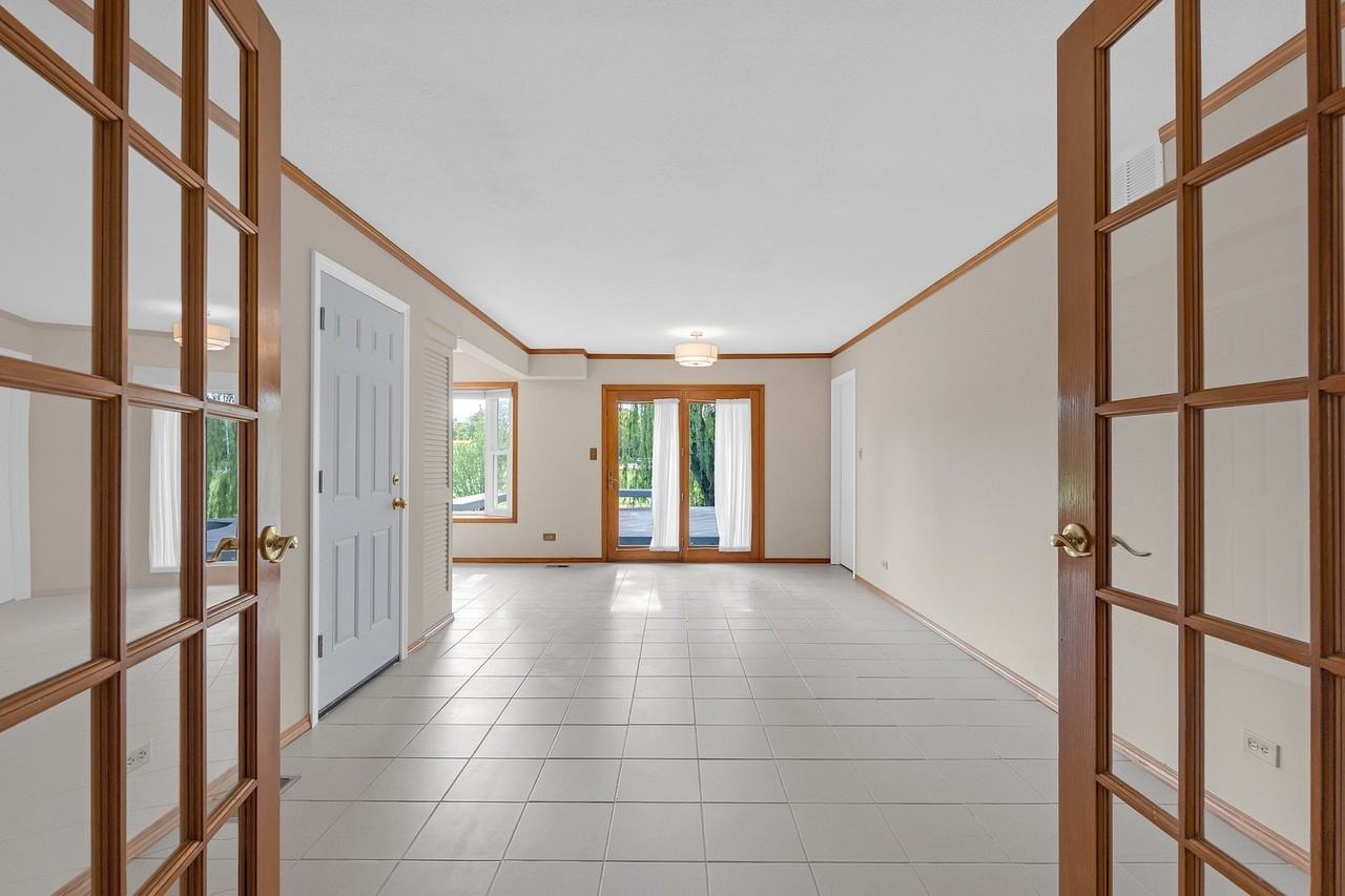 184 S Circle Ave - Photo 6 of 18